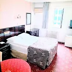 Aparthotel Spor 2*